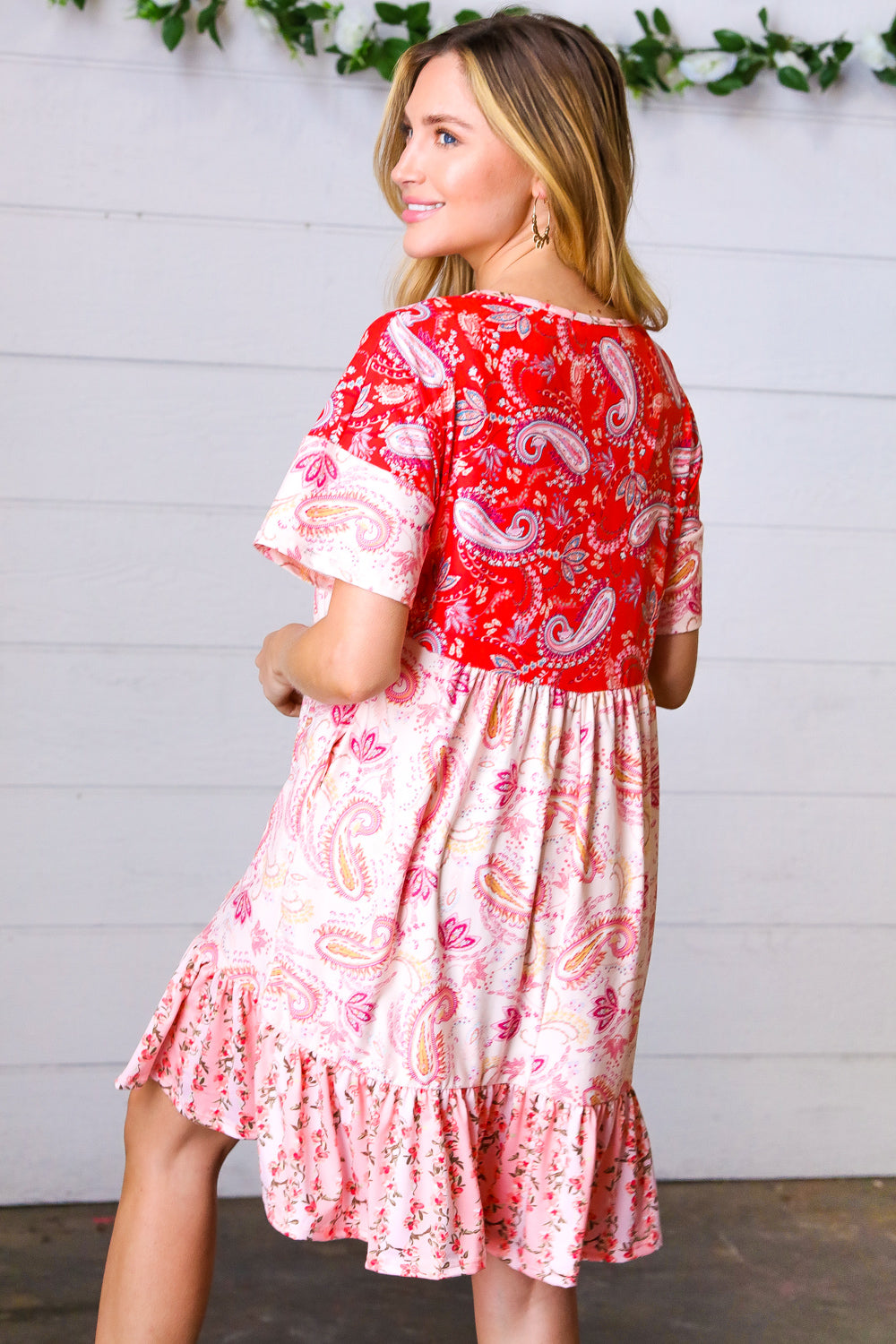 red paisley colorblock dress with pockets, modest dresses, tznius dresses, modestpop dresses
